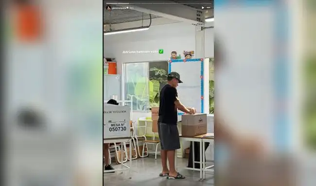 Adriano Farfán Klug, votó por primera vez en las Elecciones 2026 Adriano Farfán Klug, votó por primera vez en las Elecciones 2026