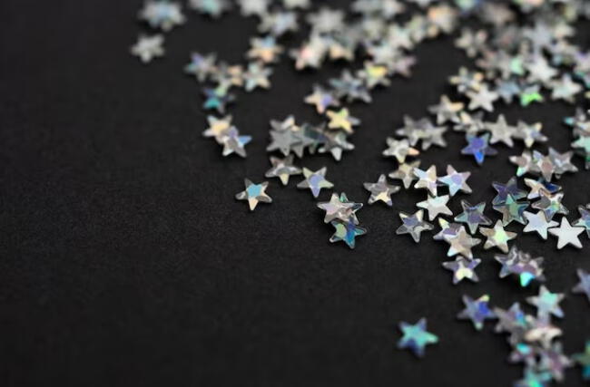 Estrellas Brillantes con Papel de Aluminio.   