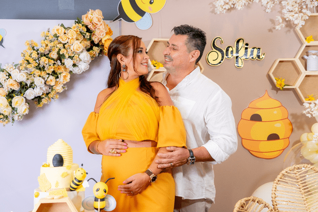 Marina Mora y Alejandro Valenzuela celebraron Baby Shower   