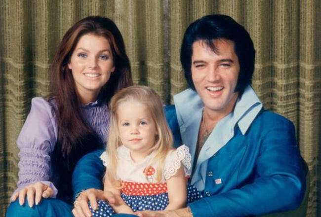 <br> <br><br> Elvis Presley con Priscilla Presley y su hija Lisa Marie Presley. Foto: Frank Carroll/Sygma/Corbis    