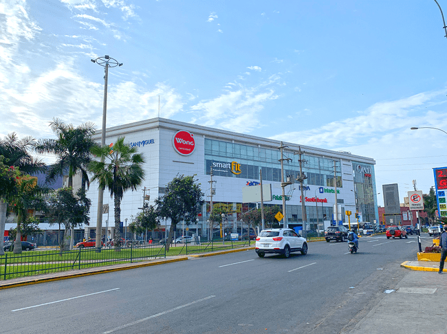  El centro comercial Plaza San Miguel se ubica en el cruce de la av. Universitaria y la av. La Marina. Foto: Plaza San Miguel    