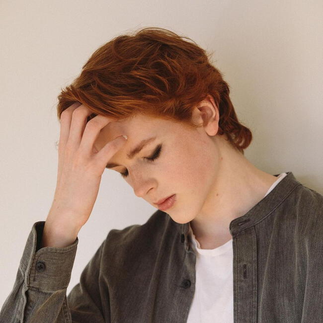 Leland Fraser impacta con el cabello corto en sus redes sociales. 