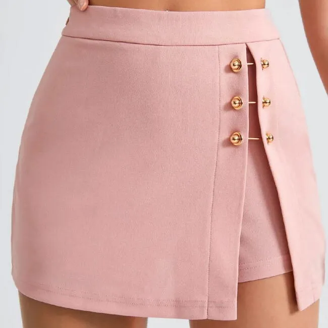 Minifalda short en tendencia. | Difusión.    