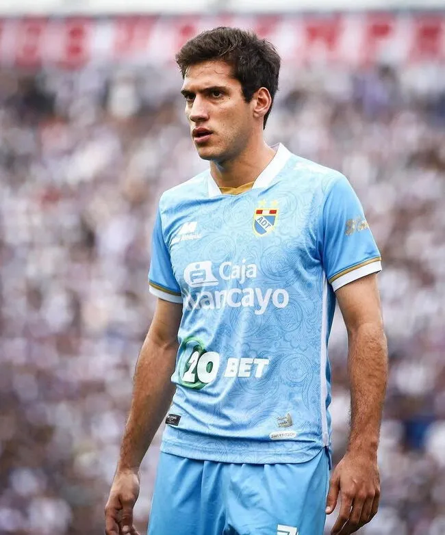 Emilio Saba jugó en ADT de Tarma en el año 2023.   