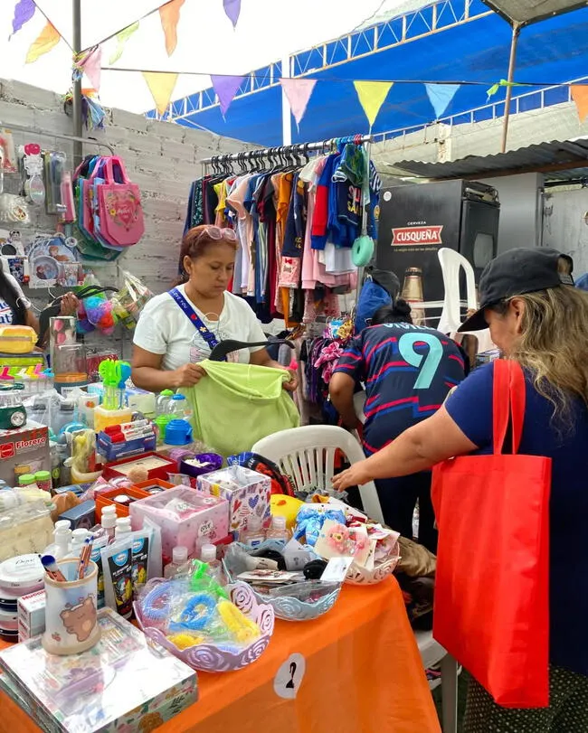 Mercado de Pulgas ubicado en La Molina donde se venden productos de calidad a un precio económico. 