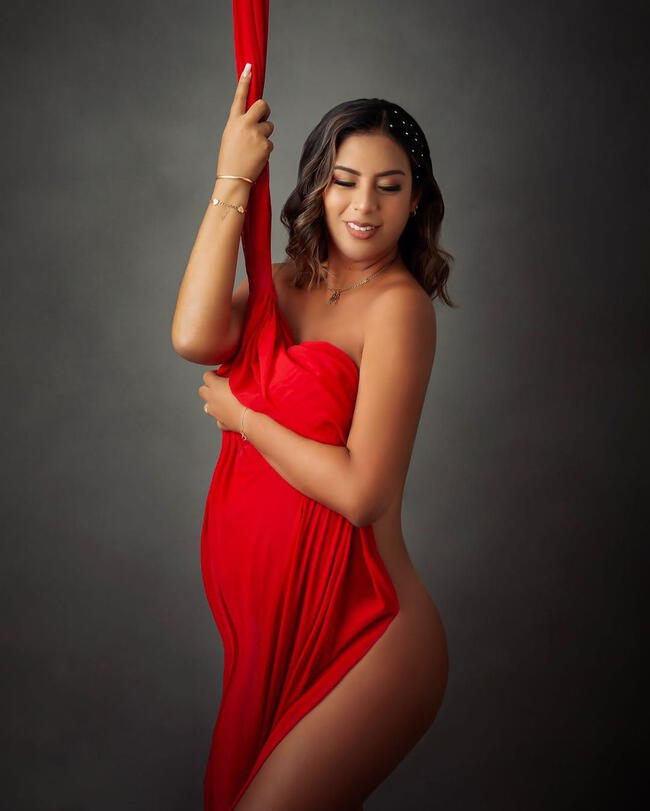 Rosa Fuentes presume su embarazo en sesión fotográfica. | Instagram.    