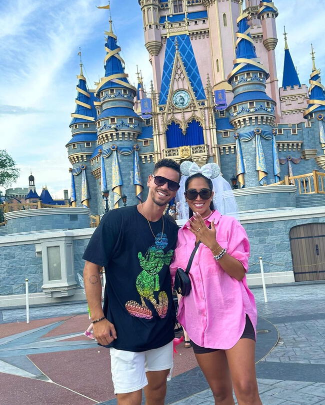 Anthony Aranda y Melissa Paredes se comprometieron en un lujoso viaje en el extranjero.   