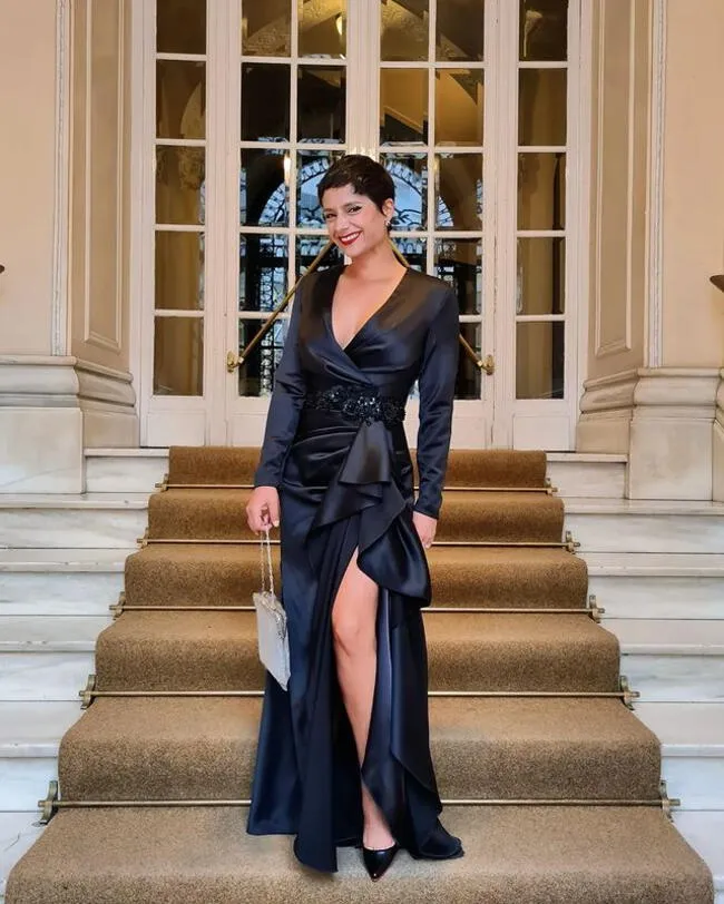 Melania Urbina con elegante vestido de gala en España. | Instagram.    