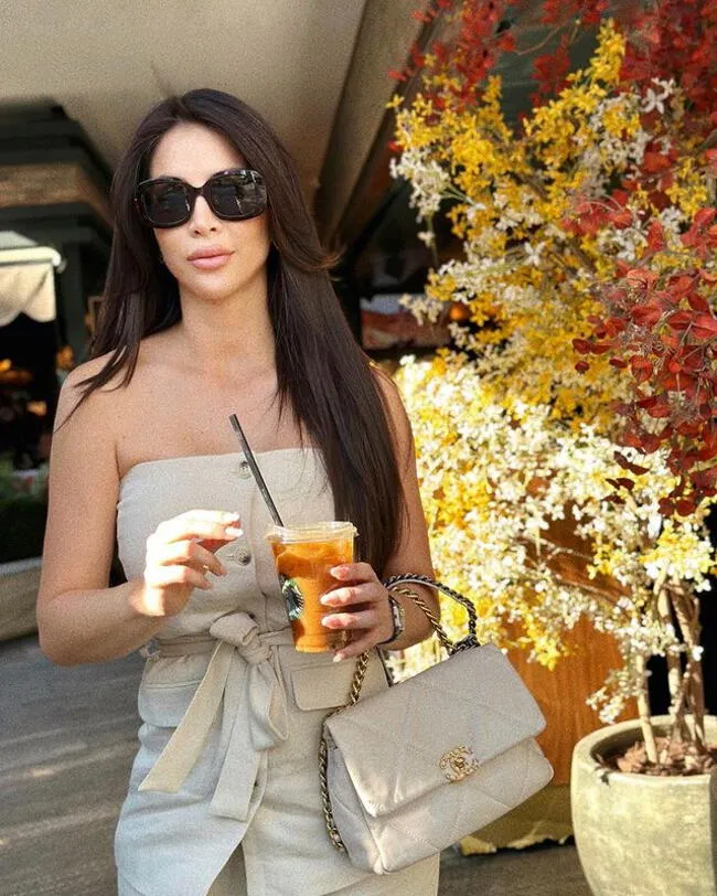 Sheyla Rojas muestra su sofisticación con carísima cartera Chanel | Instagram.    