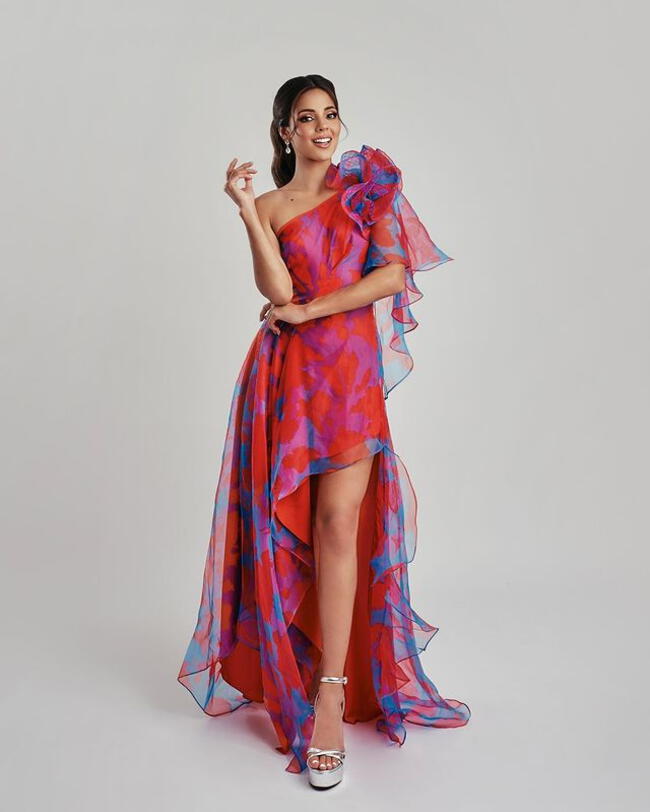Luciana Fuster deslumbra con un encantador vestido en el Miss Grand Perú. | Instagram.   