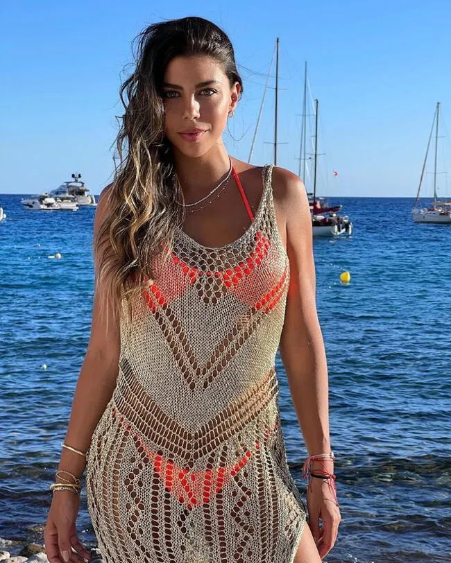 Alondra García Miró cautiva en Ibiza con una salida de baño a crochet. | Instagram.    