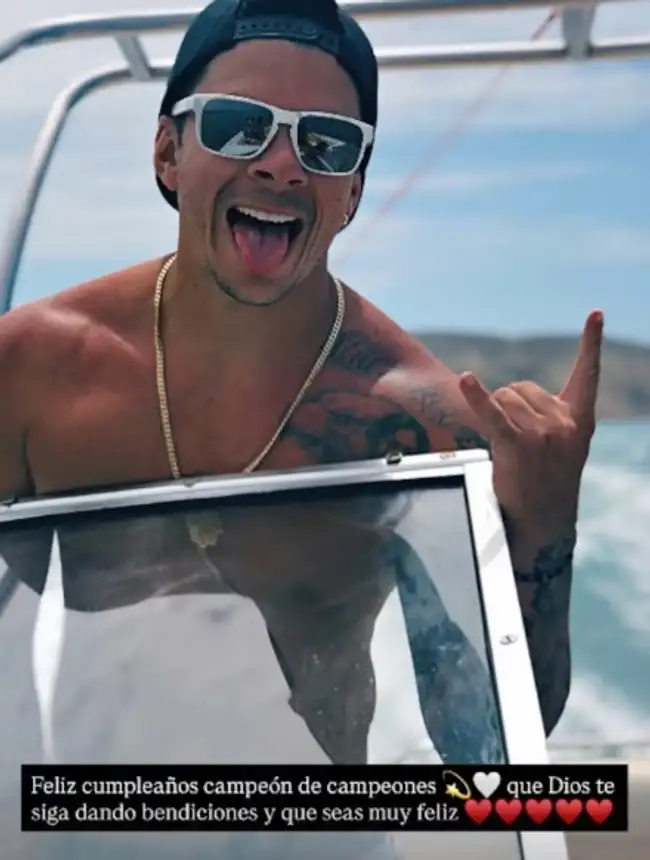 Mensaje de cumpleaños de Korina a Mario Hart. Mensaje de cumpleaños de Korina a Mario Hart.