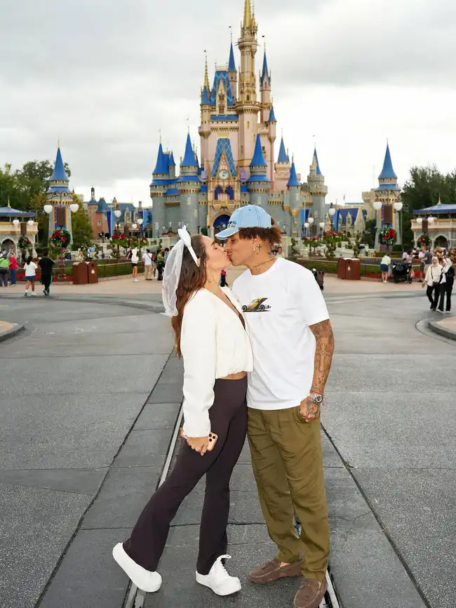 ¿Se comprometieron? Fuente: Instagram   