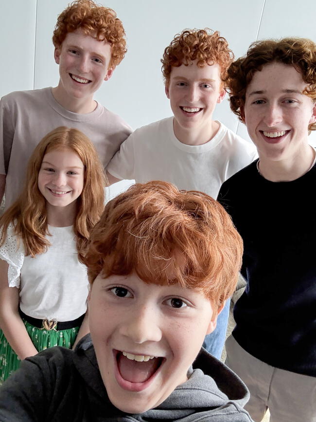 <strong> Elenco de actores que darán vida a los hijos del matrimonio Weasley.</strong> <strong> Elenco de actores que darán vida a los hijos del matrimonio Weasley.</strong>