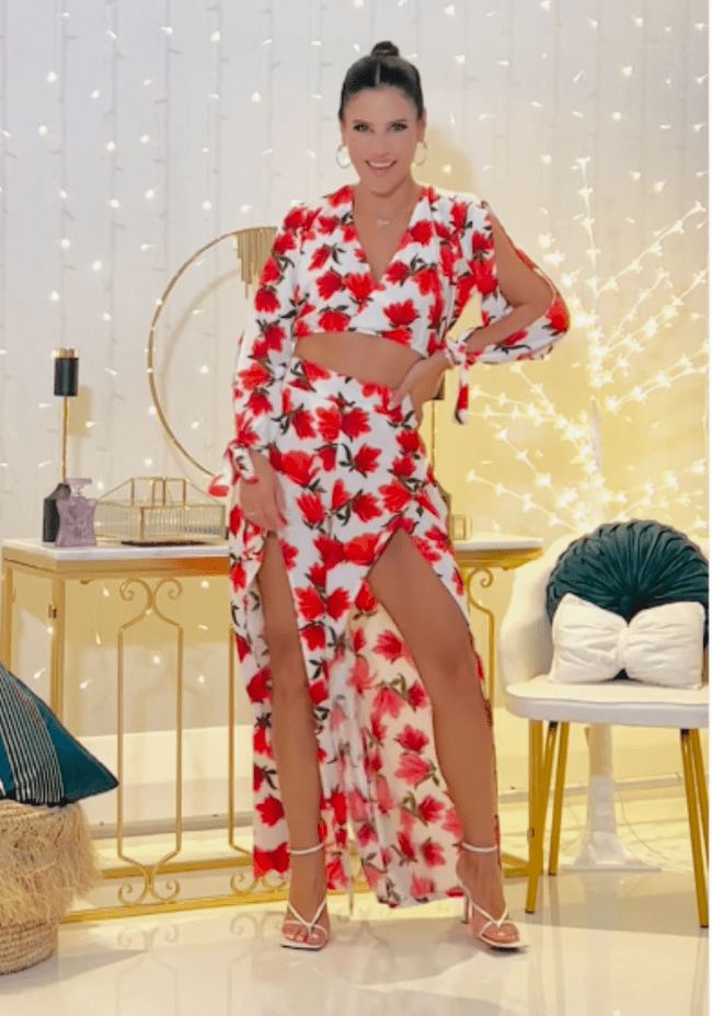 María Pia deslumbra con outfit floreado. | Instagram.  