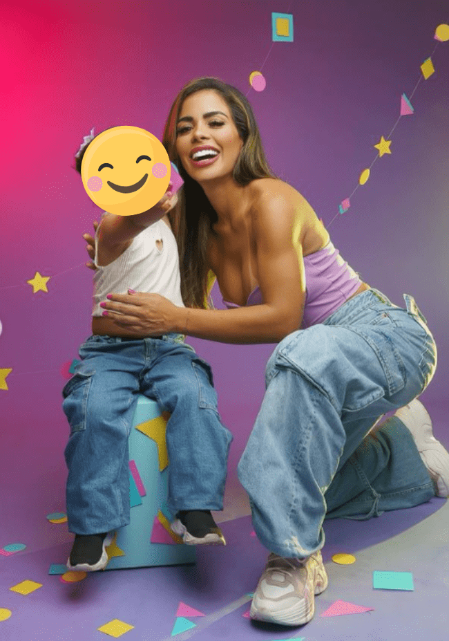 Vanessa López y su hija irradian felicidad con un outfit cargo. | Instagram.   